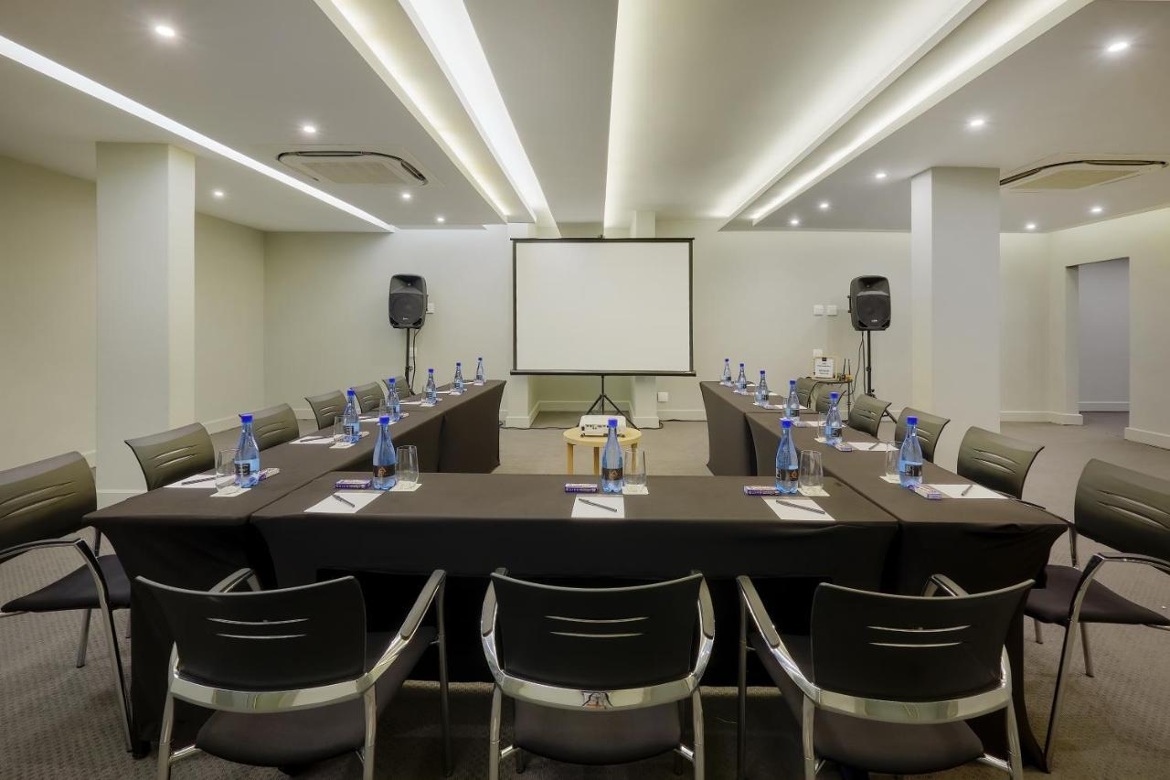 The Regency Apartment Hotel Menlyn Pretoria Luaran gambar