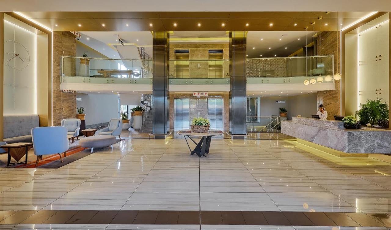 The Regency Apartment Hotel Menlyn Pretoria Luaran gambar