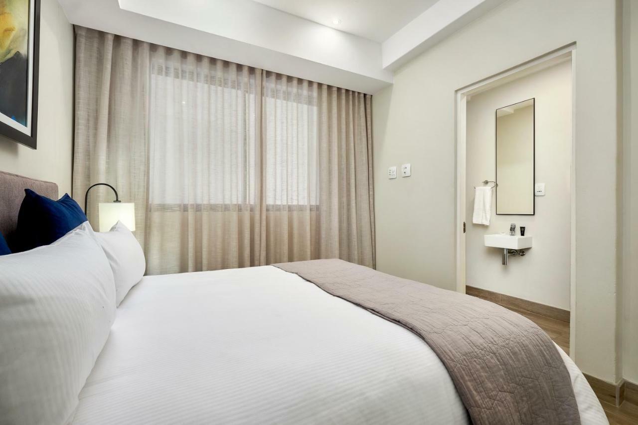 The Regency Apartment Hotel Menlyn Pretoria Luaran gambar
