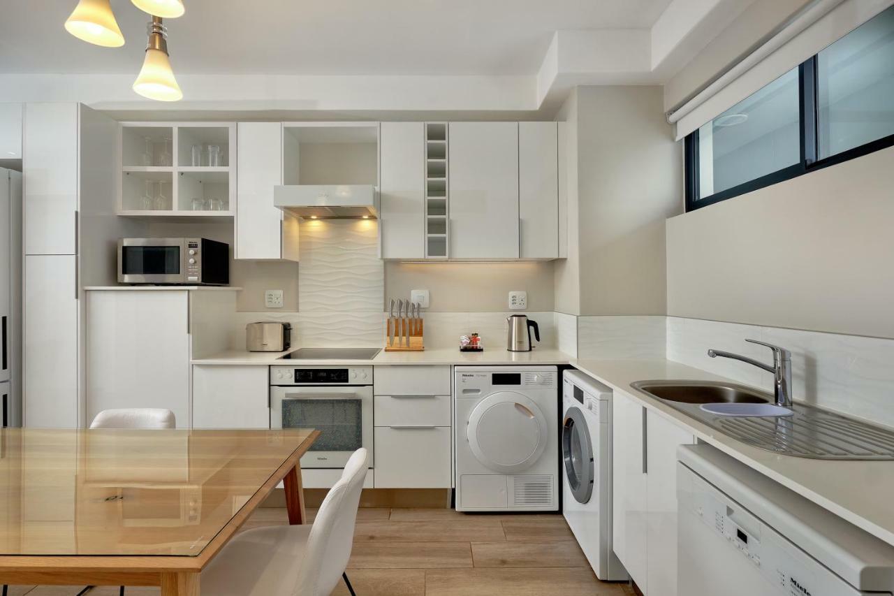 The Regency Apartment Hotel Menlyn Pretoria Luaran gambar